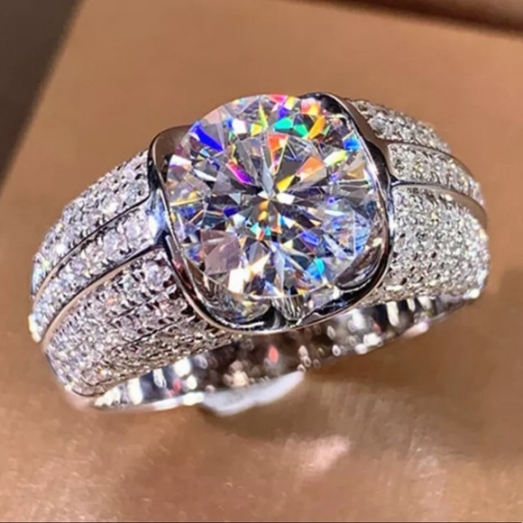 NEW💍18K WHITE GOLD DIAMOND HALO RING, CUTE RING, SHINY RING. - Picture 2 of 7